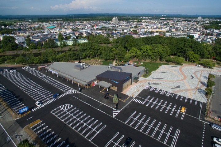サーモンパーク駐車場